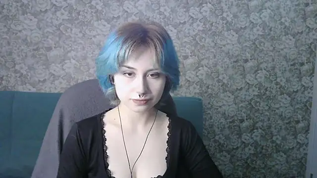 LeisaHopperstad online show from March 26, 2:30 pm