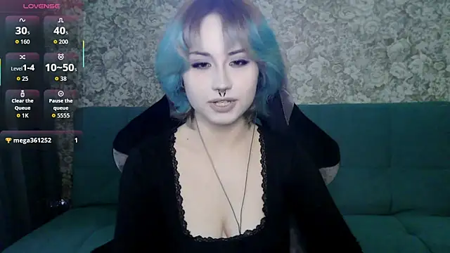 LeisaHopperstad online show from April 20, 2:20 pm