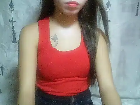 SweetPussie18x online show from December 19, 7:00 am