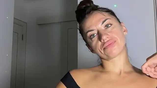 Roriann online show from February 16, 5:46 pm