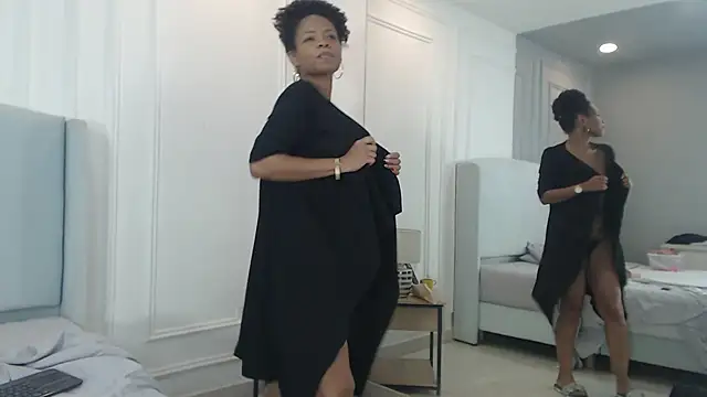 ChantalGarner online show from December 22, 1:25 pm