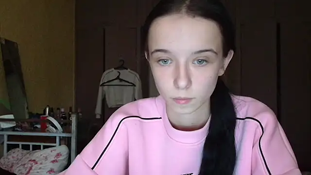 Emilia Light online show from October 7, 6:18 am