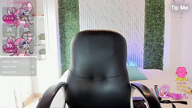 Caroline Millerr online show from February 12, 8:21 pm