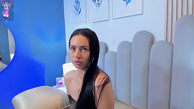 Snapshot of loly_honey chatting on October 21, 11:47 am loly honey online show from October 21, 11:47 am
