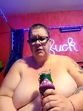 violentviolet68 online show from April 19, 11:29 pm