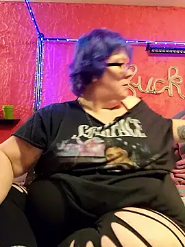 violentviolet68 online show from January 18, 7:21 pm