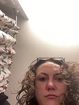 sexybriiiixoxo online show from April 21, 2:51 am