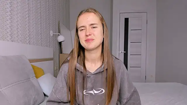 LilMary  online show from November 12, 6:55 am