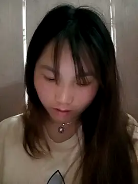 min-xinh online show from March 10, 8:18 am