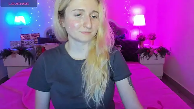 CamillaDreamer online show from January 6, 5:49 pm