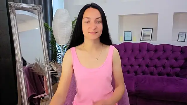 Emilly  Grey online show from June 4, 5:45 am