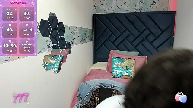 Valery More   online show from March 30, 1:11 pm