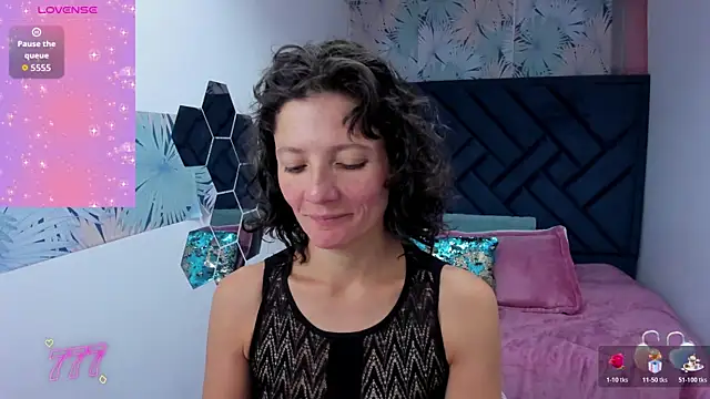 Valery More   online show from April 21, 1:07 pm