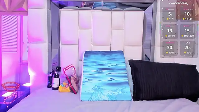 violet milleer online show from March 17, 7:29 pm