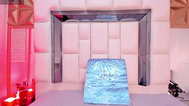 violet milleer online show from March 12, 7:16 pm