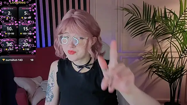 luna son online show from September 28, 1:45 am