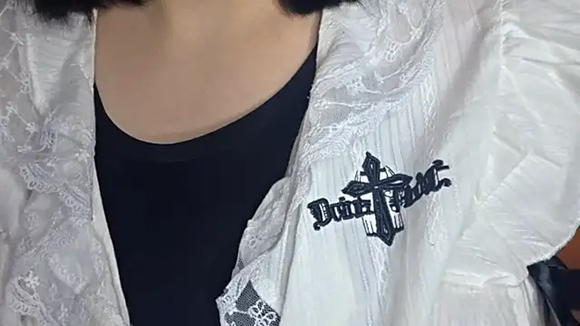 Beeping Creature online show from December 21, 3:49 pm