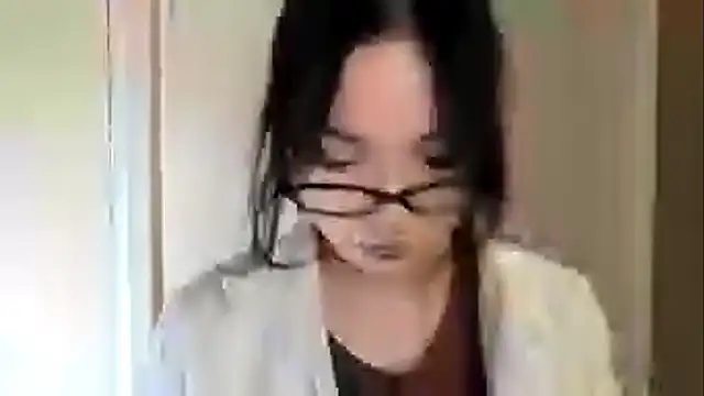 Beeping Creature online show from November 24, 5:04 pm