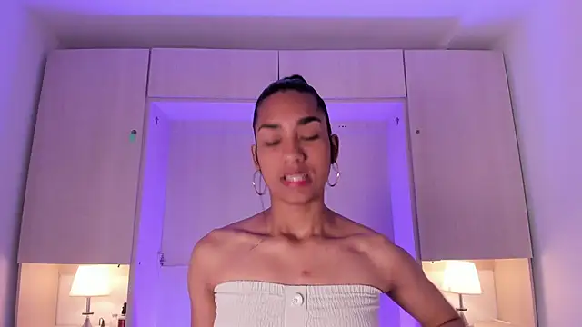 AnahiCollins online show from November 28, 11:57 am