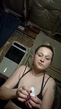 Queen2454 online show from March 15, 7:38 pm