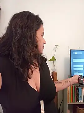 Snapshot of MoritaSalvaj chatting on October 21, 4:55 pm MoritaSalvaj online show from October 21, 4:55 pm