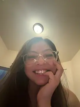 bunnygorl12 online show from May 13, 5:57 am