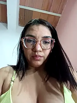 Snapshot of Naughty_anyeli chatting on October 23, 9:48 am Naughty anyeli online show from October 23, 9:48 am