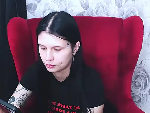 VenomDoll online show from October 23, 7:09 pm