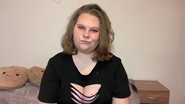 BriannaFlirty online show from December 16, 1:17 pm