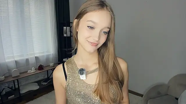Snapshot of SerrenaAa chatting on October 20, 8:39 am SerrenaAa online show from October 20, 8:39 am