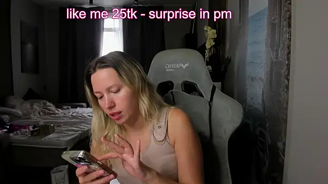 stefany and bettany online show from July 7, 1:25 pm