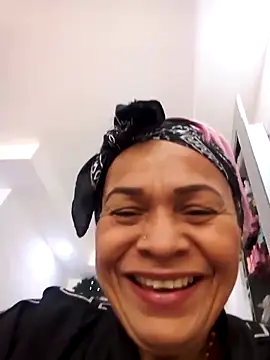 Snapshot of Jarleylakatire chatting on October 28, 4:46 pm Jarleylakatire online show from October 28, 4:46 pm