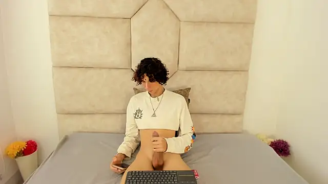 Scaarlett 22  online show from October 8, 5:28 pm