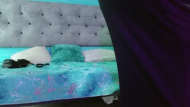 roxx iie online show from October 30, 7:15 pm