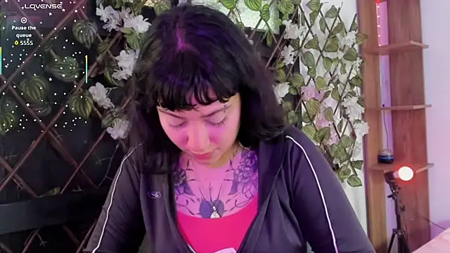 Kora Red69 online show from April 17, 8:22 pm