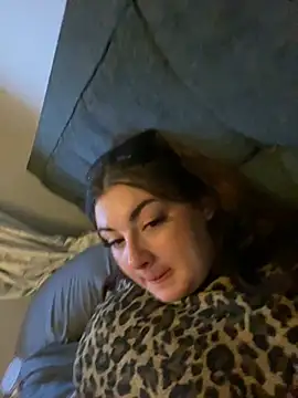 MadelineLeah online show from July 11, 4:12 am