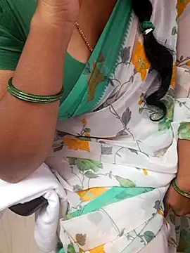 Snapshot of Tamil_Ammani chatting on October 10, 8:14 pm Tamil Ammani online show from October 10, 8:14 pm