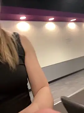 AmberLustXXX online show from April 3, 2:42 am