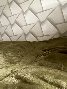 pleasedontpressaredburton online show from January 11, 12:32 pm