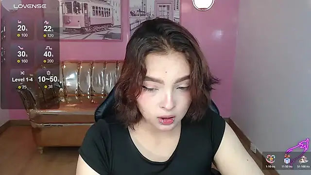 mia foster t online show from November 21, 1:24 pm