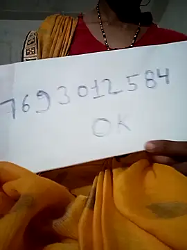 Snapshot of Mona7070 chatting on October 15, 1:46 pm Mona7070 online show from October 15, 1:46 pm