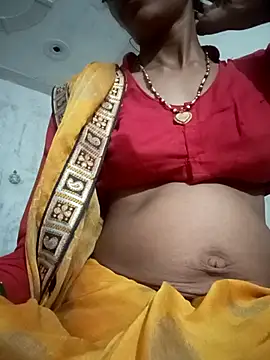 Snapshot of Mona7070 chatting on October 9, 4:00 pm Mona7070 online show from October 9, 4:00 pm