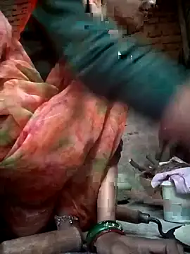 Snapshot of Mona7070 chatting on October 14, 12:46 am Mona7070 online show from October 14, 12:46 am