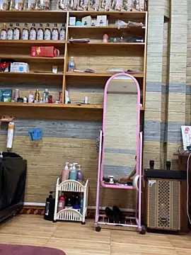 Snapshot of Noen_22 chatting on October 8, 8:51 am Noen 22 online show from October 8, 8:51 am