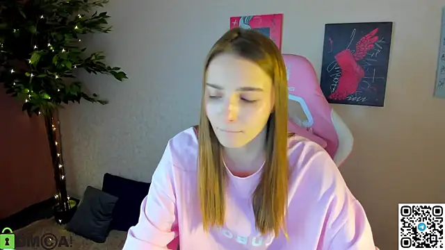 L1na Reeds online show from December 15, 1:11 am