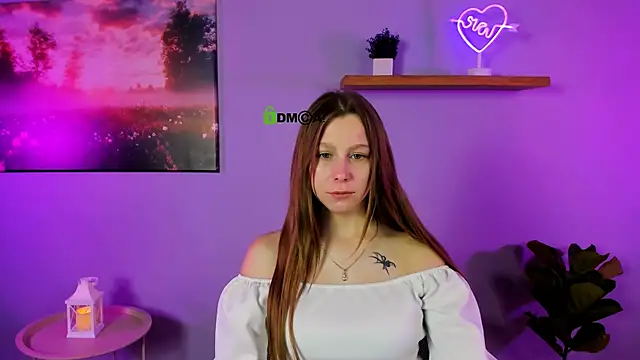 Snapshot of esme_moore_ chatting on October 7, 9:46 am esme moore  online show from October 7, 9:46 am