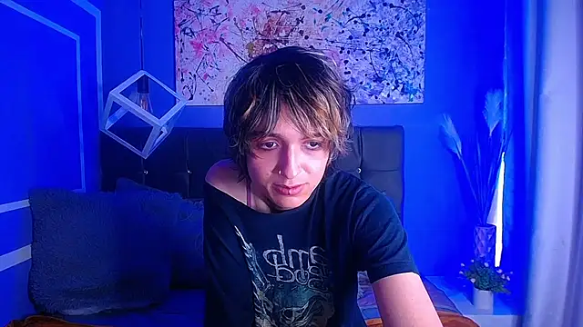 Snapshot of noellee__ chatting on October 6, 2:56 pm noellee online show from October 6, 2:56 pm