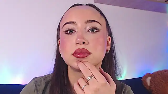 adacgrey online show from November 12, 5:11 pm