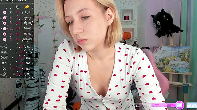 Snapshot of Emma_Garcias chatting on October 23, 12:22 pm Emma Garcias online show from October 23, 12:22 pm