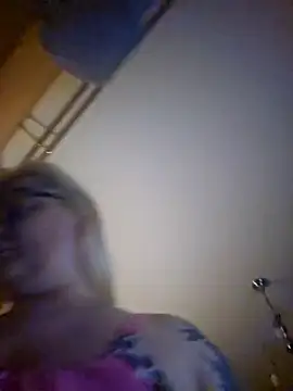 NieMaJazdyBezGwiazdy7883 online show from November 16, 6:52 pm